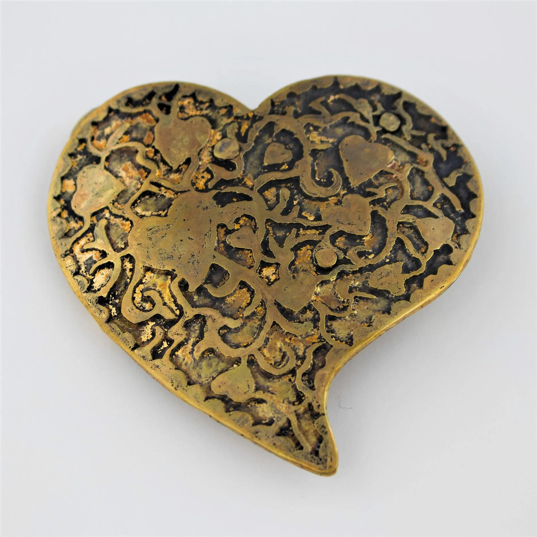 Gold Brass Heart Belt Buckle with Etched Motif